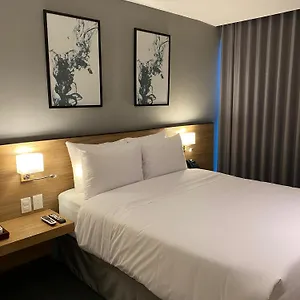 Hotel B's